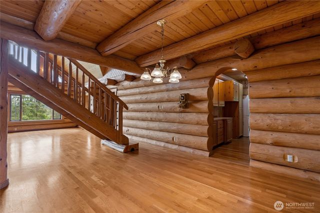 42323 22nd Avenue E, Eatonville, WA 98328