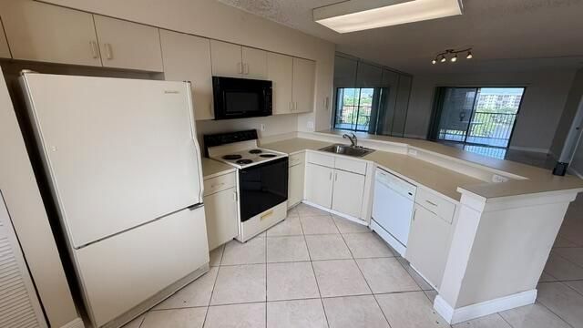 2334 S Cypress Bend Drive 802, Pompano Beach, FL 33069