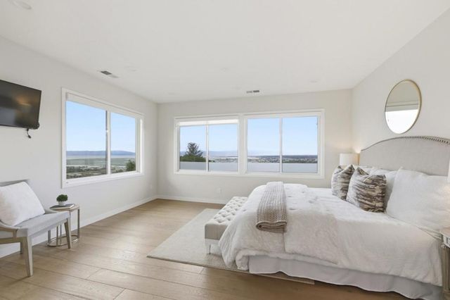 60 Dartmouth Avenue, San Carlos, CA 94070