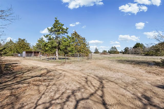 1975 CR 4106, Greenville, TX 75401