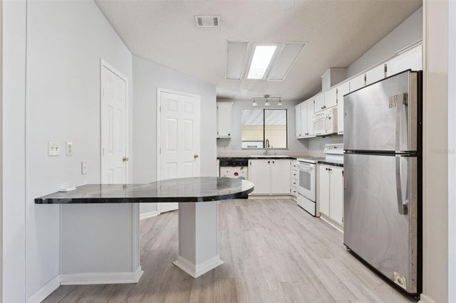 1787 W SCHWARTZ BOULEVARD, Lady Lake, FL 32159