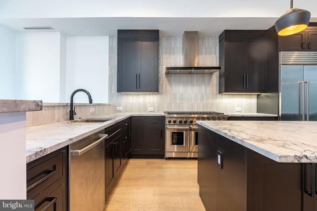 2320 SANSOM ST, Philadelphia, PA 19103