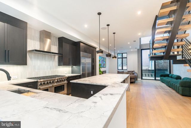 2320 SANSOM ST, Philadelphia, PA 19103