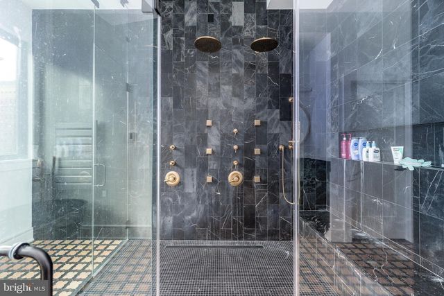 2320 SANSOM ST, Philadelphia, PA 19103