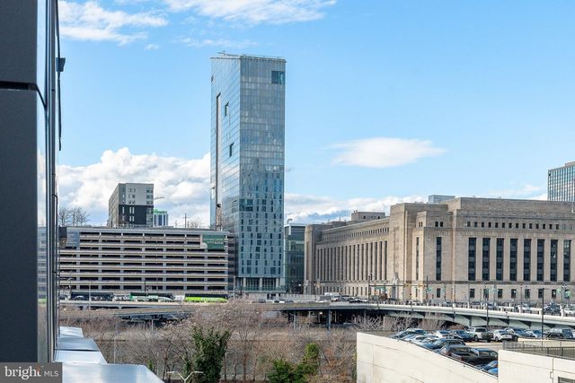 2320 SANSOM ST, Philadelphia, PA 19103