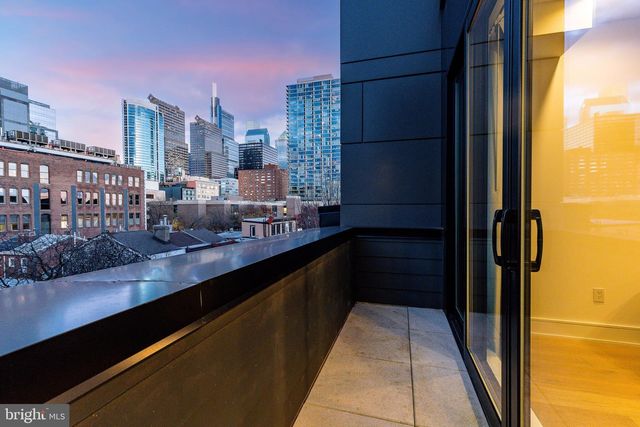 2320 SANSOM ST, Philadelphia, PA 19103