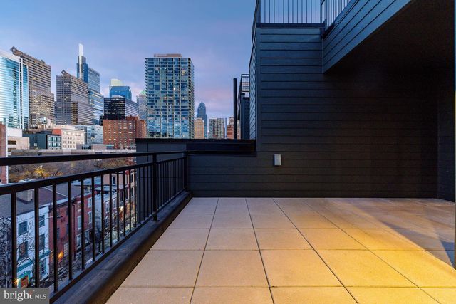2320 SANSOM ST, Philadelphia, PA 19103