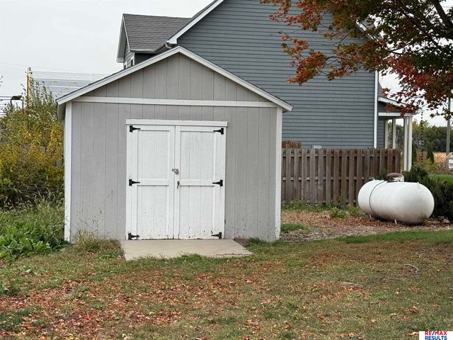 1054 Hillcrest Drive, Fremont, NE 68025