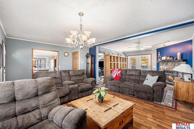 1054 Hillcrest Drive, Fremont, NE 68025