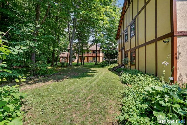 221 Foxwood Lane 221, Milford, CT 06460