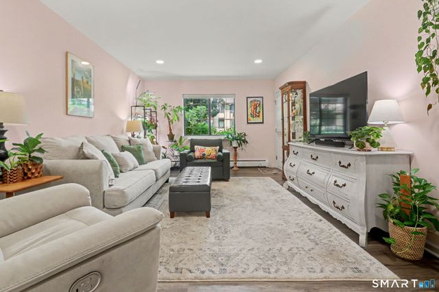 221 Foxwood Lane 221, Milford, CT 06460