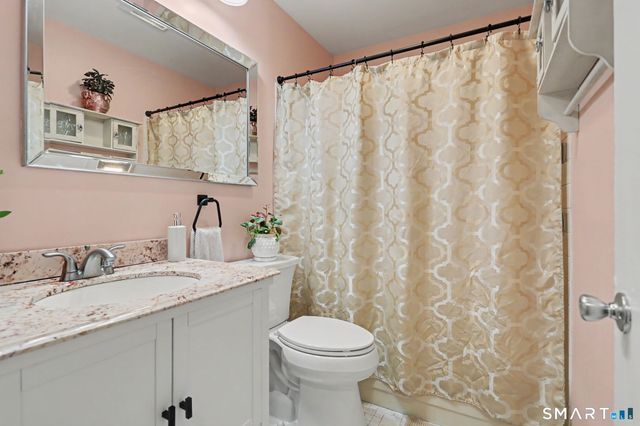 221 Foxwood Lane 221, Milford, CT 06460