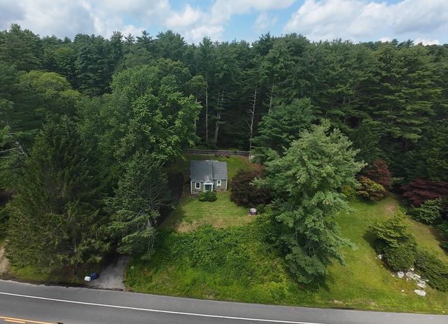 84 Southbridge Rd, Charlton, MA 01507