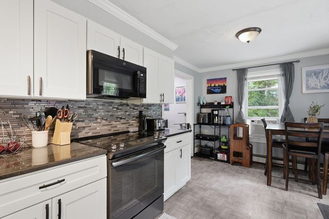 84 Southbridge Rd, Charlton, MA 01507