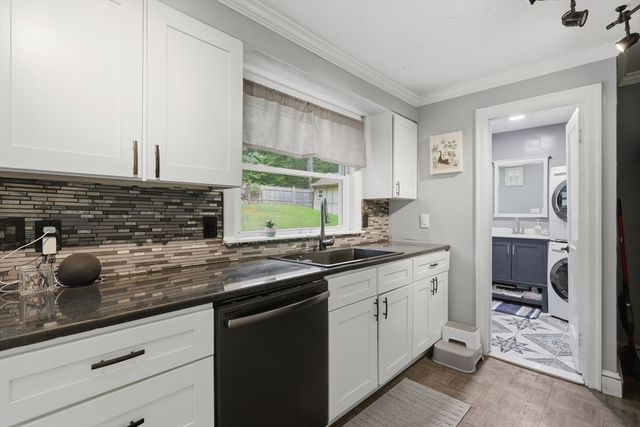 84 Southbridge Rd, Charlton, MA 01507