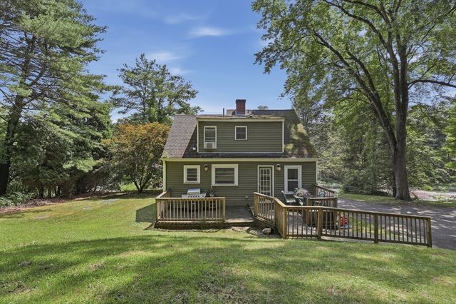 84 Southbridge Rd, Charlton, MA 01507