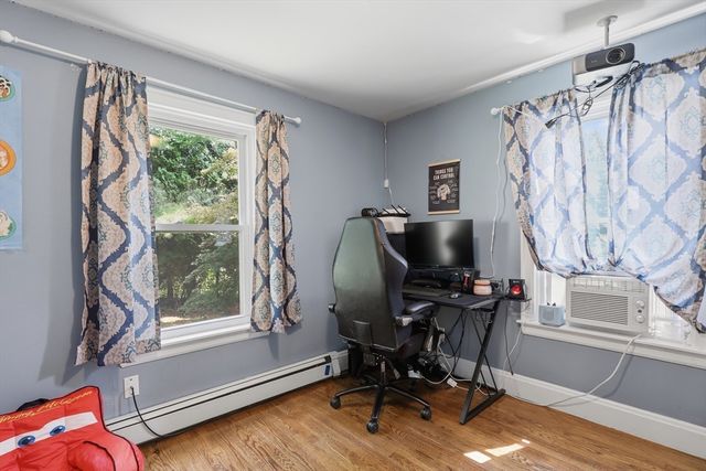 84 Southbridge Rd, Charlton, MA 01507