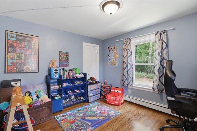 84 Southbridge Rd, Charlton, MA 01507