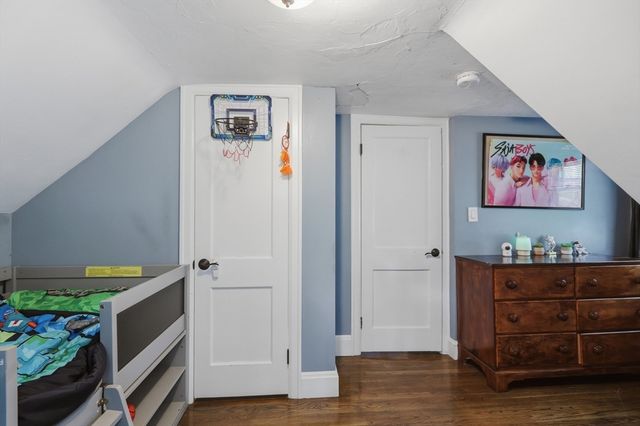 84 Southbridge Rd, Charlton, MA 01507