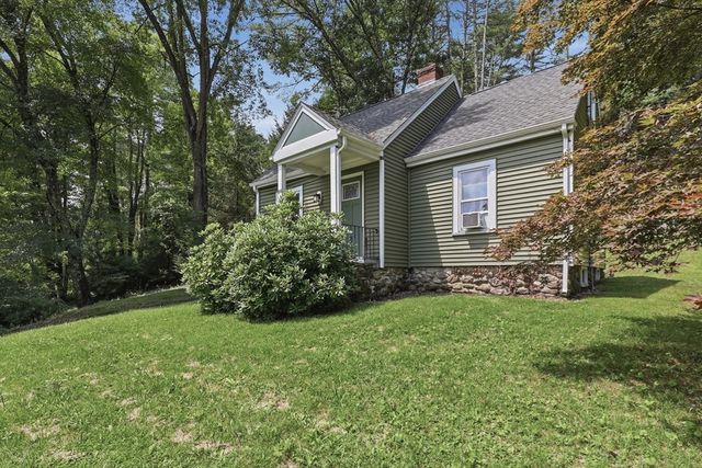 84 Southbridge Rd, Charlton, MA 01507