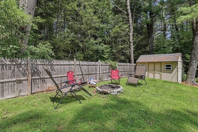 84 Southbridge Rd, Charlton, MA 01507