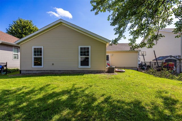1542 Dickenson Lane, Iowa City, IA 52240