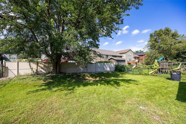 1542 Dickenson Lane, Iowa City, IA 52240