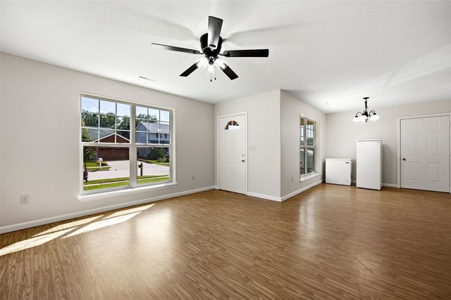 1542 Dickenson Lane, Iowa City, IA 52240