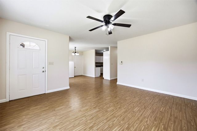 1542 Dickenson Lane, Iowa City, IA 52240