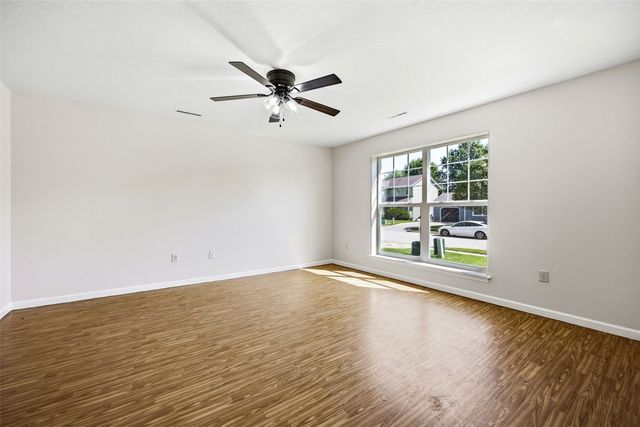 1542 Dickenson Lane, Iowa City, IA 52240