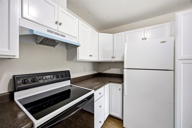 1542 Dickenson Lane, Iowa City, IA 52240