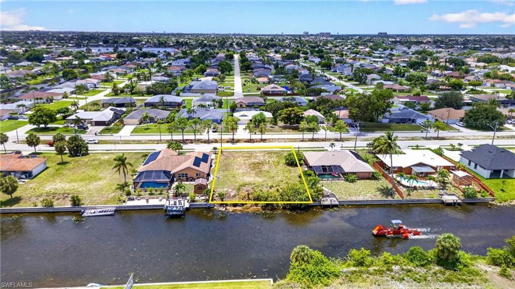 601 Gleason PKWY, CAPE CORAL, FL 33914 — photo 4