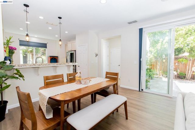 98 W Atento Ln, Mountain House, CA 95391