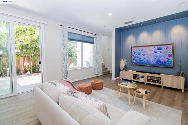 98 W Atento Ln, Mountain House, CA 95391