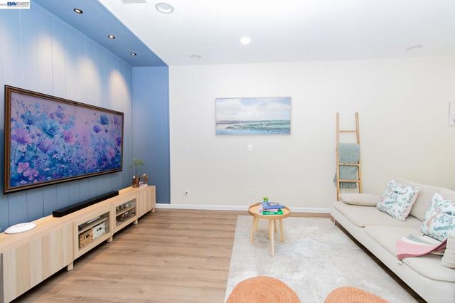 98 W Atento Ln, Mountain House, CA 95391