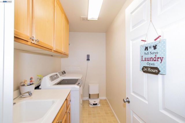 98 W Atento Ln, Mountain House, CA 95391