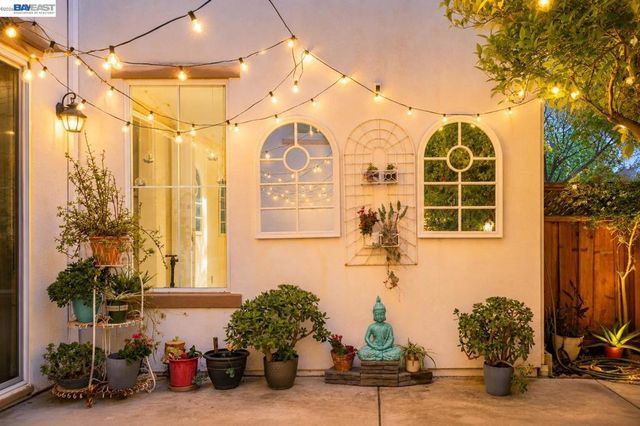 98 W Atento Ln, Mountain House, CA 95391
