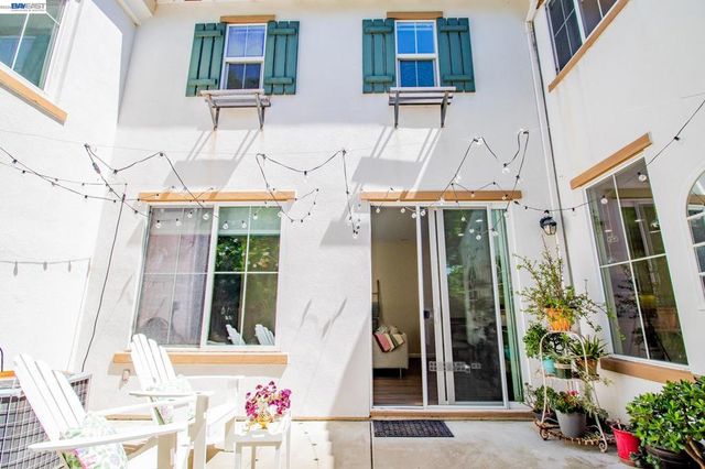 98 W Atento Ln, Mountain House, CA 95391