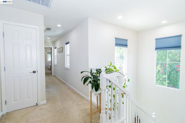 98 W Atento Ln, Mountain House, CA 95391