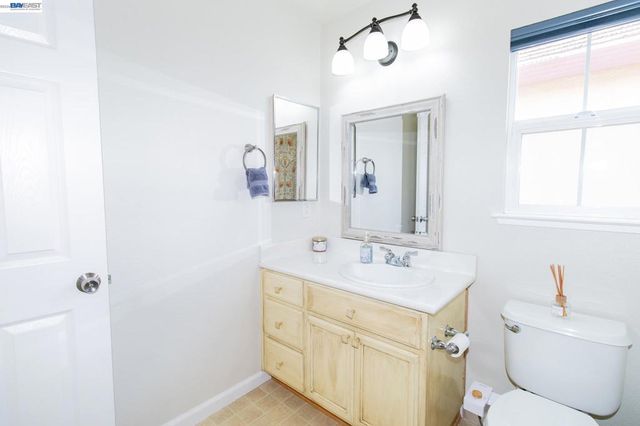 98 W Atento Ln, Mountain House, CA 95391