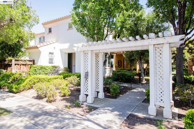 98 W Atento Ln, Mountain House, CA 95391