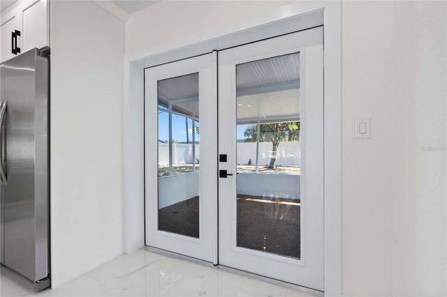 8014 W COMANCHE AVENUE, Tampa, FL 33615