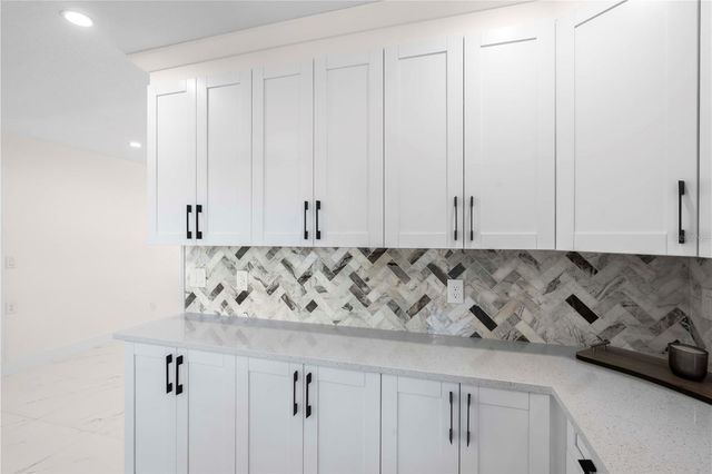 8014 W COMANCHE AVENUE, Tampa, FL 33615