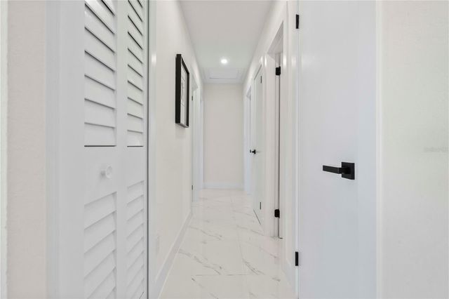 8014 W COMANCHE AVENUE, Tampa, FL 33615