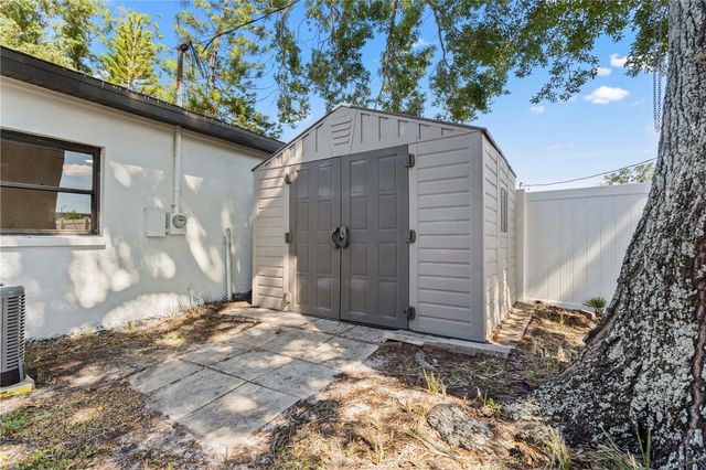 8014 W COMANCHE AVENUE, Tampa, FL 33615