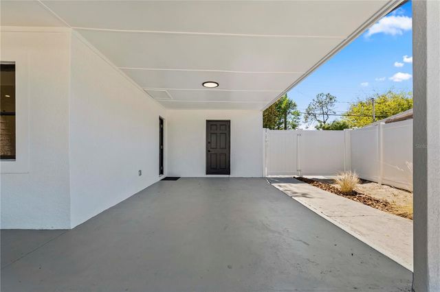 8014 W COMANCHE AVENUE, Tampa, FL 33615