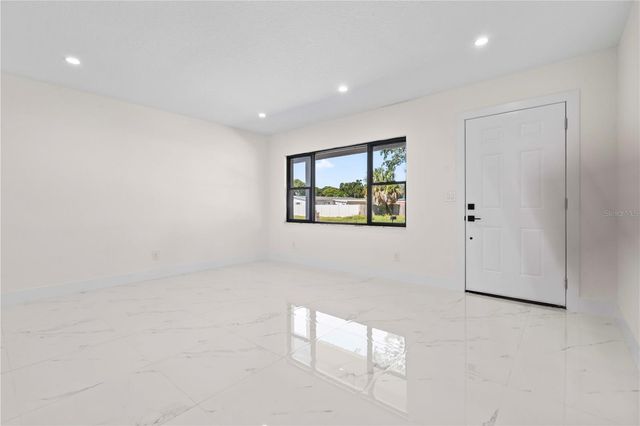 8014 W COMANCHE AVENUE, Tampa, FL 33615