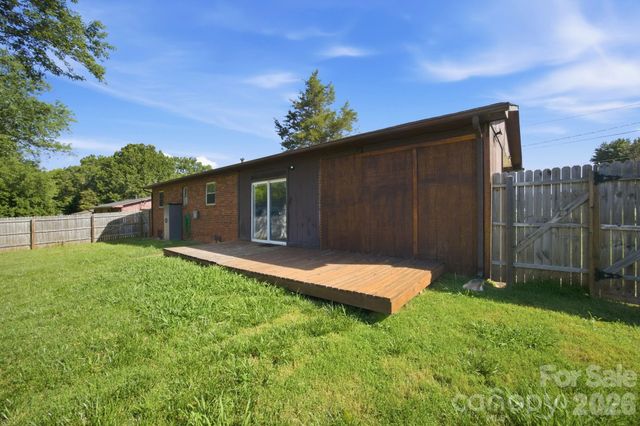 2405 2nd Street, Statesville, NC 28677