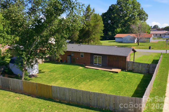 2405 2nd Street, Statesville, NC 28677