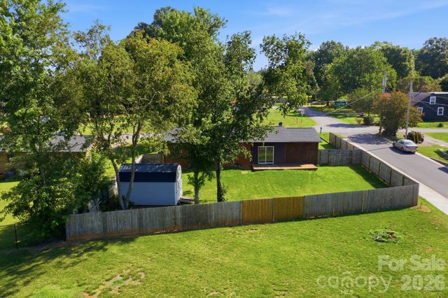 2405 2nd Street, Statesville, NC 28677